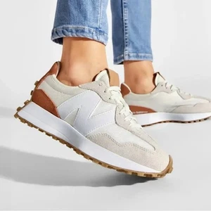 New Balance Damen Retro Laufschuhe Sneaker Schuhe in Sea Salt/Rust Oxide Wildleder - Bild 1 von 9