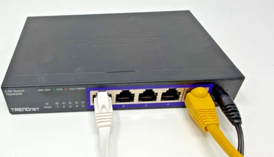 TRENDnet TEG-S350 5-Port 2.5G Multi-Gig Switch. Used, Tested. No Box or Manual - Image 1 of 4