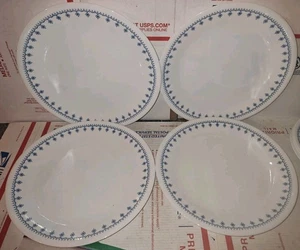 VTG Set of 4 Corelle Corning Blue Snowflake Garland 8-1/2" Salad Lunch Plates - Picture 1 of 2