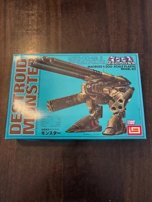 Macross 1/200 Super Heavyweight Destroid Monster From Japan - Image 1 of 3
