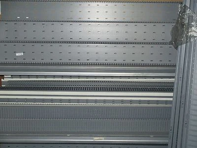 PANDUIT F4X3LG6 CONDUCTO DE ALAMBRE DE DEDO ESTRECHO 6 FT NUEVO STOCK ANTIGUO Foto 1 de 4