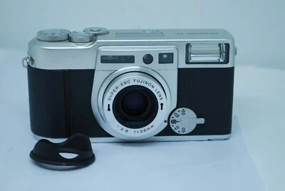 Cámara fotográfica compacta "casi como nueva" Fuji Fujifilm CLASE W 35 mm #5774 Foto 1 de 4