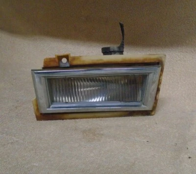 80 81 82 83 84 85 86 87 Ford LTD Crown Victoria LH Esquina Esquina Conjunto de luces. Foto 1 de 2