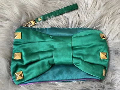 Bolso sin asas con lazo tachonado dorado satinado FELIX REY Kelly animal de colección Foto 1 de 4