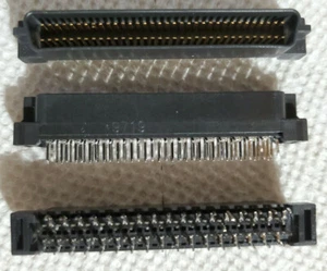 Connettore D-Sub AMP 174683-7 - Foto 1 di 1