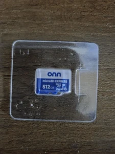 Carte Onn MicroSD Express 512 Go NEUVE [interrupteur 2, en main] - Photo 1 sur 3