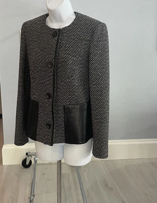 MaxMara 100% Virgin Wool Black/white Blazer Leather Trim- Size 4 ESTATE SALE  - Image 1 of 4