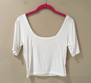 Lululemon Women 6 White Cropped Ribbed T Shirt Top Activewear Yoga Training - Picture 1 of 3