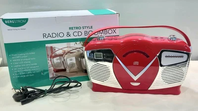 BERGSTROM RETRO BOOMBOX MP3/CD/RADIO in RED - Image 1 of 4