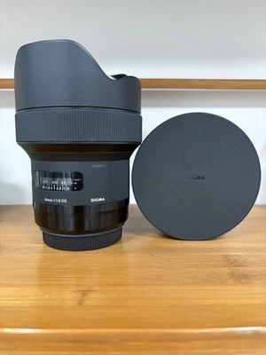 Sigma 14mm f/1.8 Art DG HSM Lens for Canon EF Mount Cameras perfect - Image 1 of 4
