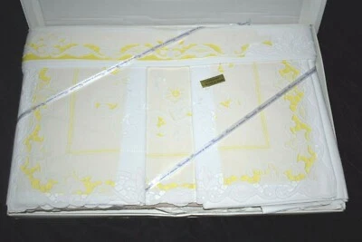 Luxury RICAMI A MANO Embroidered 2 Flat Sheet & 4 Pillowcases Queen Italy UNUSED - Image 1 of 4