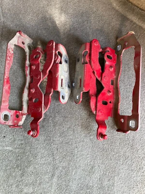 08-14 Mercedes Benz C Class W204 C300 Hood Hinges Set Right Left Sedan Red - Image 1 of 2