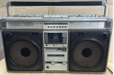 Sharp GF-505ST Stereo Cassette Radio AM/FM Ottime Condizioni Funzionante Vint... - Immagine 1 di 4