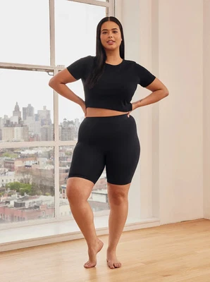 2 Pairs Thigh Society Cargo Shorts Black L/XL 9 inch - Image 1 of 4