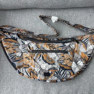 Lug Boomerang SE Sling Crossbody Lily Grey RFID Quilted Strap Bag - Picture 1 of 12