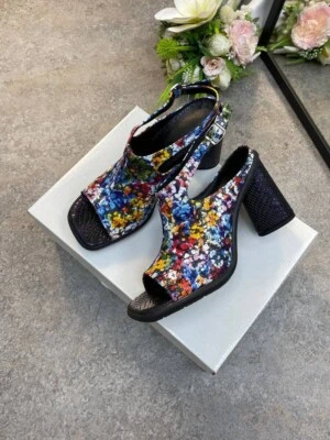 Sandals Colored leather ankle strap sandals, size 40 - Image 1 of 4