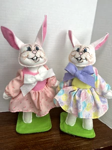 2 Filz Hase Kaninchen TRENDMASTERS 11" Osterdeko - Bild 1 von 10