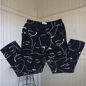 Princess Polly Womens Printed Pants Size 8 Black High Waisted Straight Leg Crop - Bild 1 von 11