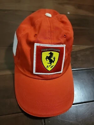 Sombrero de carreras rojo vintage Ferrari Racing Fila mediano firmado por modelo Flex de colección Foto 1 de 4