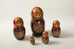 Russian Nesting Dolls (UC4) Five Piece (JSF6) 1.5" -6" Wood Matryoshka Babushka - Picture 1 of 8