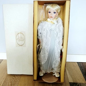 Bambola Elke Originals Deidre #9 Hutchens 25" capelli biondi occhi viola in scatola - Foto 1 di 10