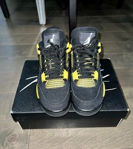 Jordan 4 Retro „Thunder“ 8,5 - Bild 1 von 6