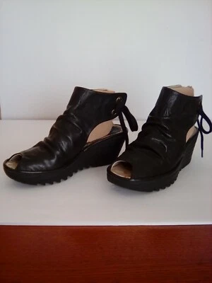 FLY LONDON 女式 8 码鞋黑色楔形鞋厚底鞋跟凉鞋  — 第 1/4 张图片