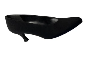 FINAL SALE- WOMEN'S 6.5  BLACK SILK STUART WEITZMAN  PUMP 2.5in HEEL POINTY TOE - Picture 1 of 2