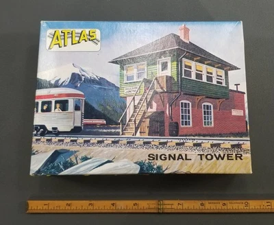 VTG ATLAS SIGNAL TOWER KIT # 704 PLASTIC HO SCALE - Image 1 of 4