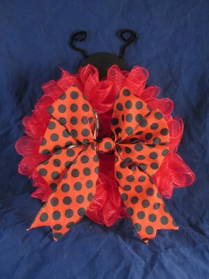 Corona de cinta de malla decorativa Woodland Cruffle Lady Bug de 8 pulgadas Foto 1 de 4
