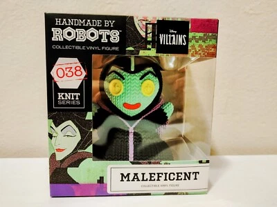 EN STOCK: Hecho a mano por robots: villanos de Disney La Bella Durmiente - Vinilo Maléfica Foto 1 de 4