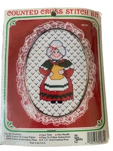 Vintage 1986 New Berlin Co Counted Cross Stitch Kit Christmas Mrs Claus 30187 - Picture 1 of 11