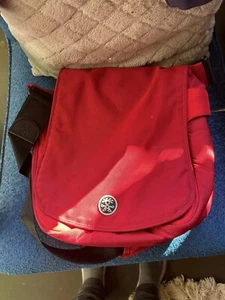 Crumpler The Breakfast Buffet Laptop Messenger 2 Tone Red Yellow Crossbody Bag - Picture 1 of 3
