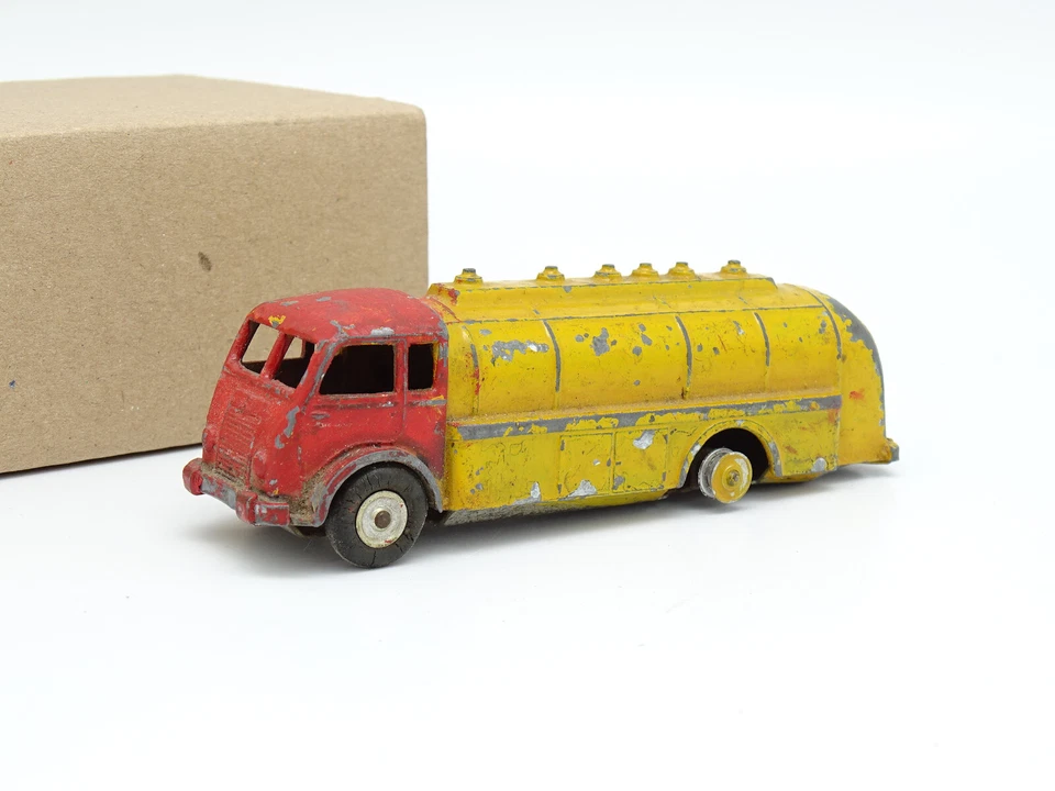 CIJ Francia 1/60 - Renault 2.5T Fainenant Cisterna - Imagen 1 de 3