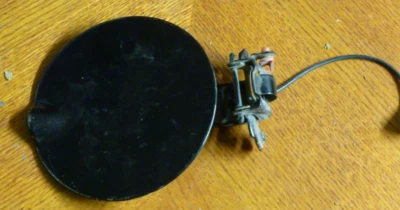 Tapa de puerta de llenado de combustible negra Dodge Caravan Chrysler Town and Country 5 gen Foto 1 de 2