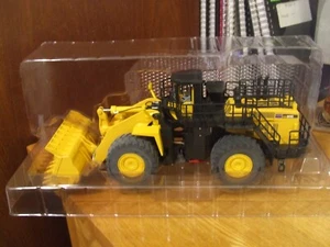 First Gear 50-3301 Komatsu WA900-3 Wheeled Loader, 1:50, BNIB - Picture 1 of 6