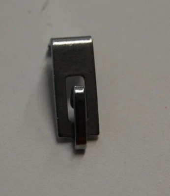 A2    Singer Sewing Machine Stylist Thread Guide #179644 - Image 1 of 4