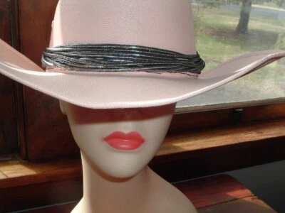 Diadema elástica con cordón plateado y negro para damas Foto 1 de 3