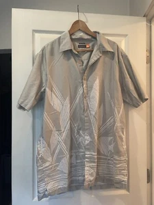 Quiksilver Herren Größe XL Knopfleiste Hawaii Fisch grau Schilf normale Passform - Bild 1 von 4