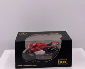 1:24 DUCATI DESMOSEDICI #12 T.BAYLISS MOTOGP 2003 RAB068 IXO MODELS - Picture 1 of 8