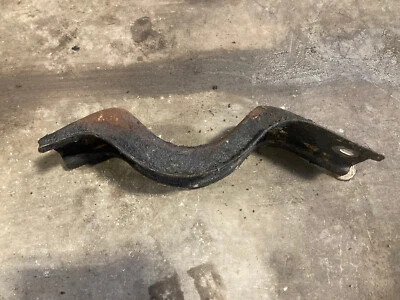 1975-1985 Volvo 242 240 244 245 Drive Shaft Bearing Bracket Mount OEM #1728M - Image 1 of 4
