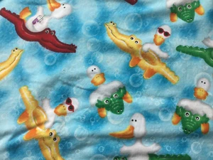 Telas de algodón Timeless Treasures vintage patos en piscina con flotadores #C1943 - Imagen 1 de 5