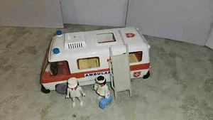 Playmobil Klicky Rettung Krankenwagen Ambulanz Malteser 2 und Zubehör - Bild 1 von 8