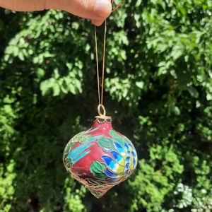 Finto Cloissone Ornamento 2,5" Rosso Blu Verde Decorazione Natalizia Vintage - Foto 1 di 3