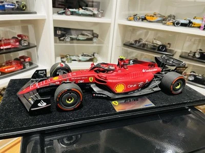 Looksmart model 1/18 Ferrari F1-75 Bahrain F1 GP Carlos Sainz 2nd place LS18F10 - Image 1 of 4