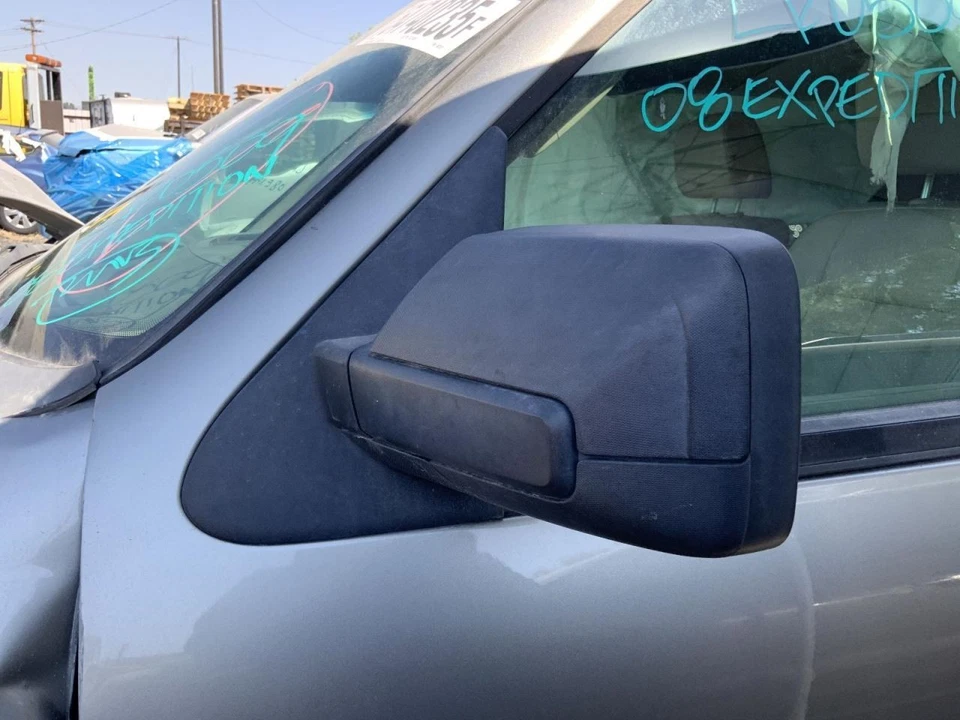 Черное зеркало заднего вида со стороны водителя подходит для 07–11 Expedition 1362960 - Изображение 1 из 4