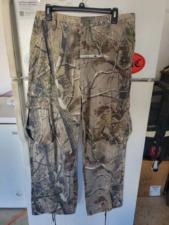 Realtree Pants Mens 36-38 Large Realtree AP Camo Cargo Pants Hunting Outdoor - Image 1 of 4