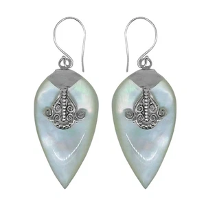 Orecchini artigianali di design madreperla in argento sterling 925 lunghezza 44 mm - Foto 1 di 12