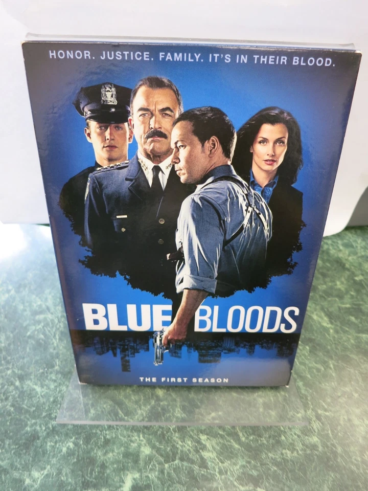 Blue Bloods: the First Season (DVD, 2010) - Image 1 of 1