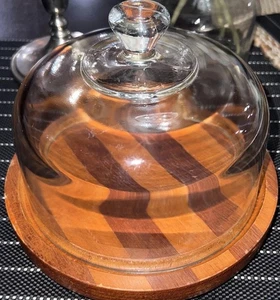 Vintage Goodwood Teakholz Tablett mit Glas Cloche Abdeckung - Käse, Cupcakes - Bild 1 von 4